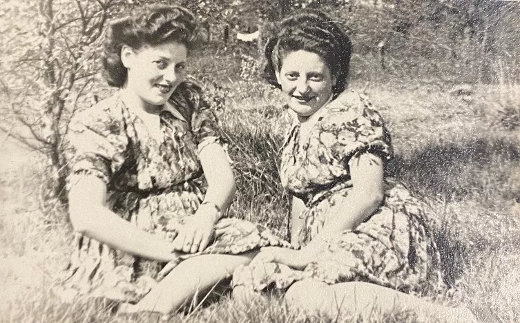 Una Usuaria de MyHeritage Encuentra a los Descendientes de las Hermanas que su Bisabuelo Rescató de los Nazis