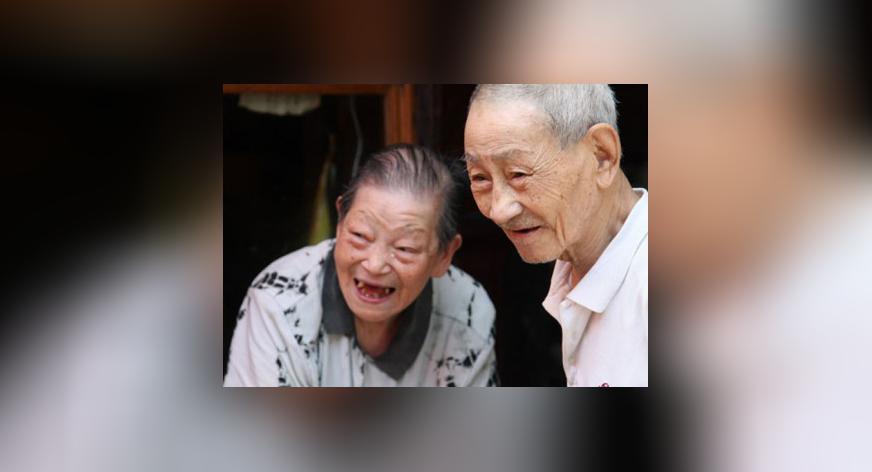 Ley en China: Personas deben cuidar a sus padres ancianos