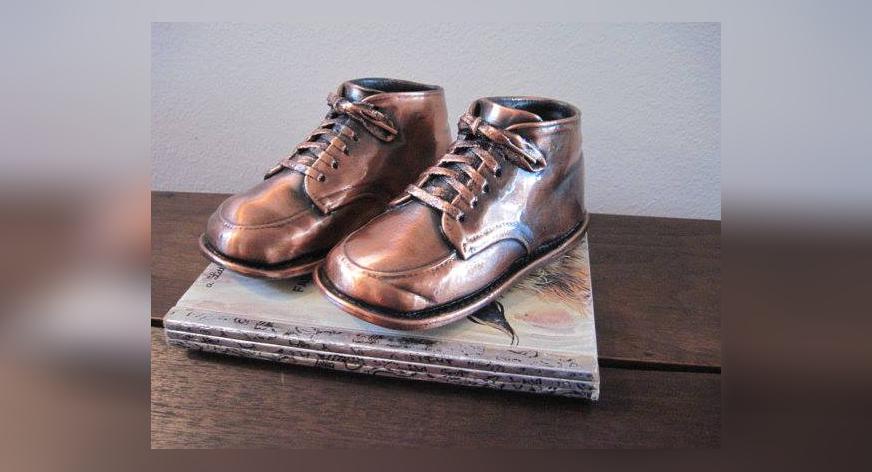 Tradiciones familiares: Metalizar zapatos infantiles