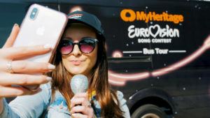 ¡Estamos Siguiendo el Bus Eurovisión de MyHeritage!